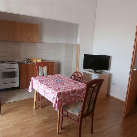 Jure Erceg Apartment Starigrad Paklenica Exterior photo
