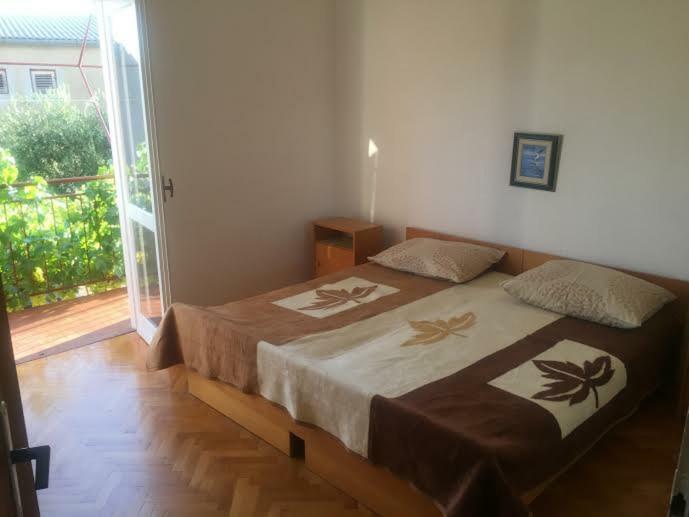 Jure Erceg Apartment Starigrad Paklenica Exterior photo