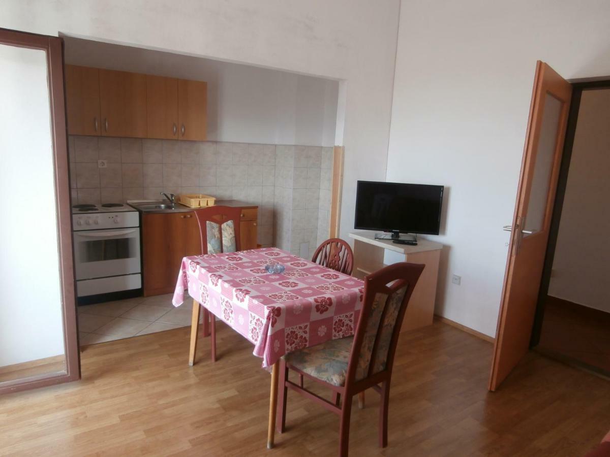 Jure Erceg Apartment Starigrad Paklenica Exterior photo